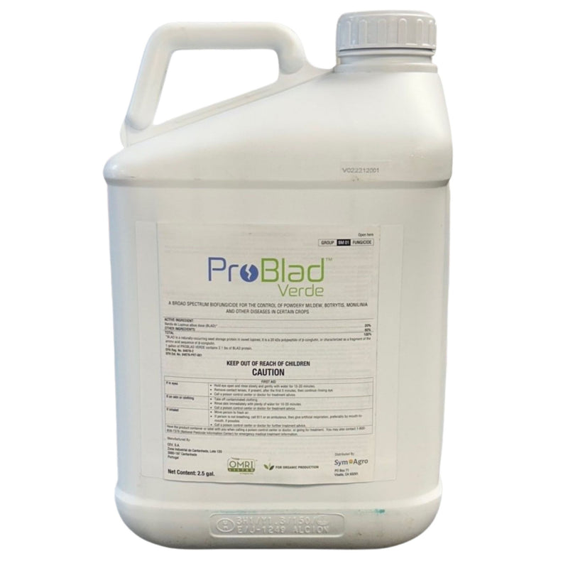 White jug with label ProBlad Verde label on white background